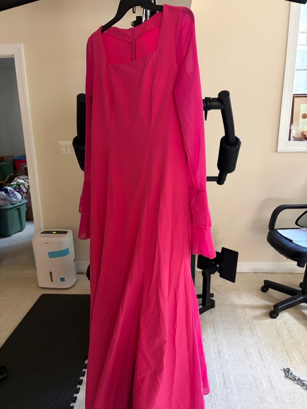 Elegant Fuchsia Long-Sleeve Women's Dress